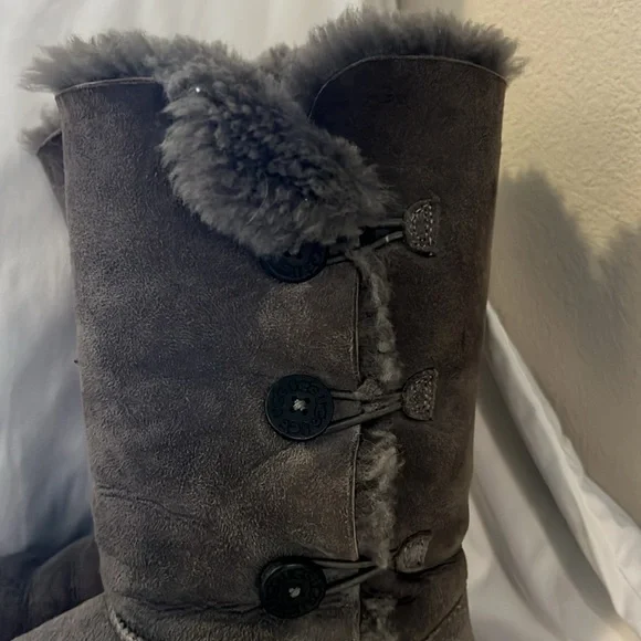 Ugg boots size 6 - Picture 2 of 6